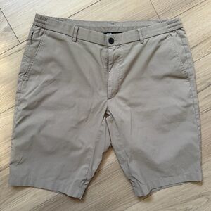 Uniqlo x Theory Men's Brown Flat Front Polyester Shorts drawstring sz 36